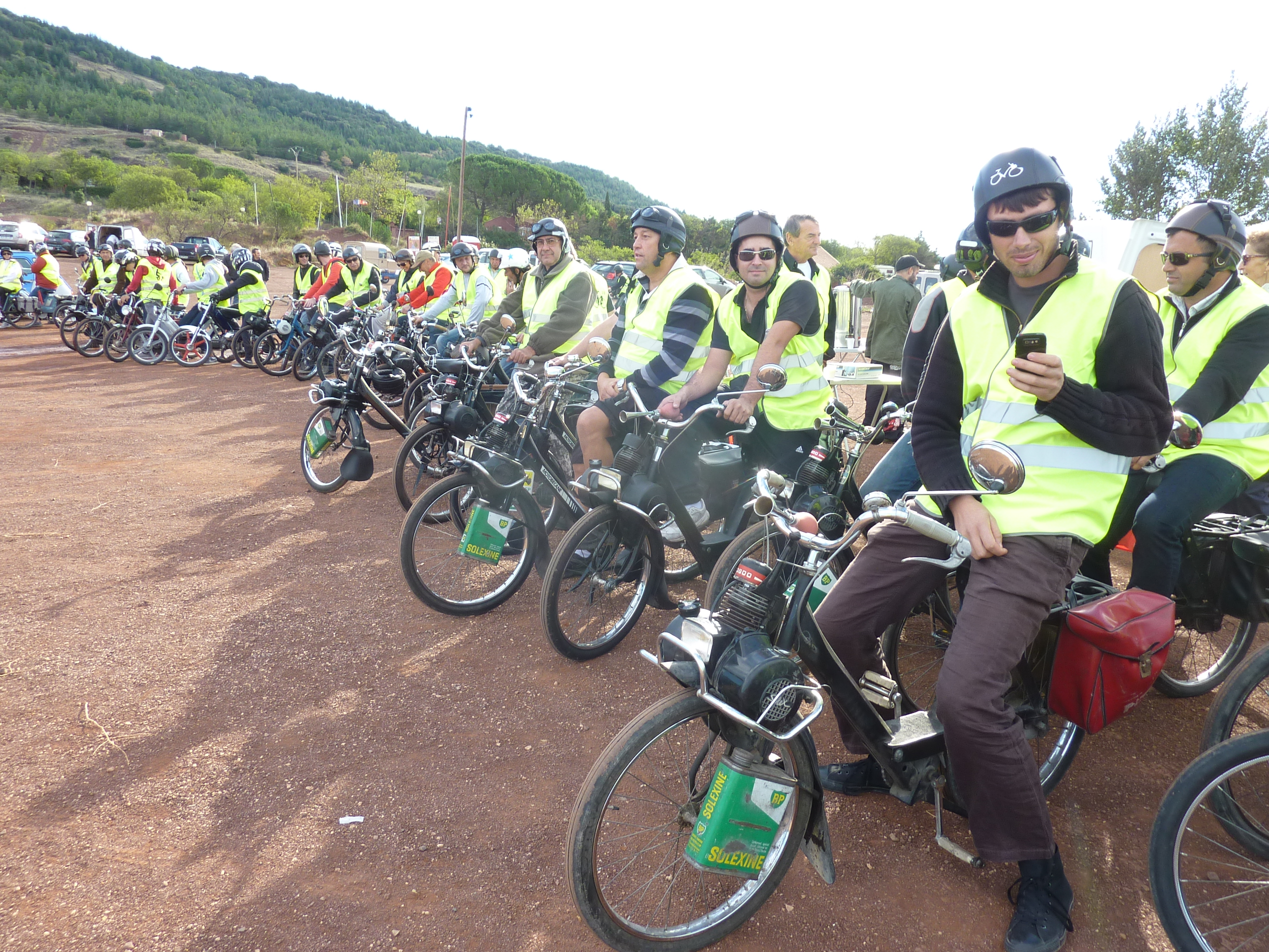 balade solex  au départ du lac de Salagou